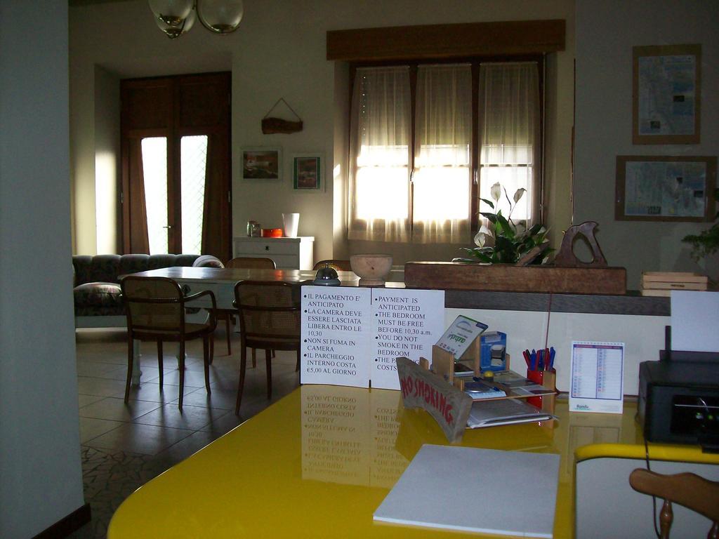 La Bottega Del Falegname Vanzaghello Εξωτερικό φωτογραφία